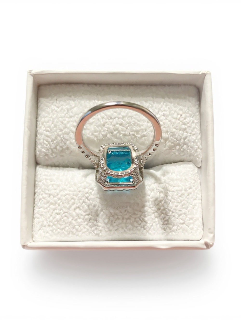 Vibrant Emerald Cut Icy Blue Halo Cocktail Ring - Boutique Find - Picture 10 of 10